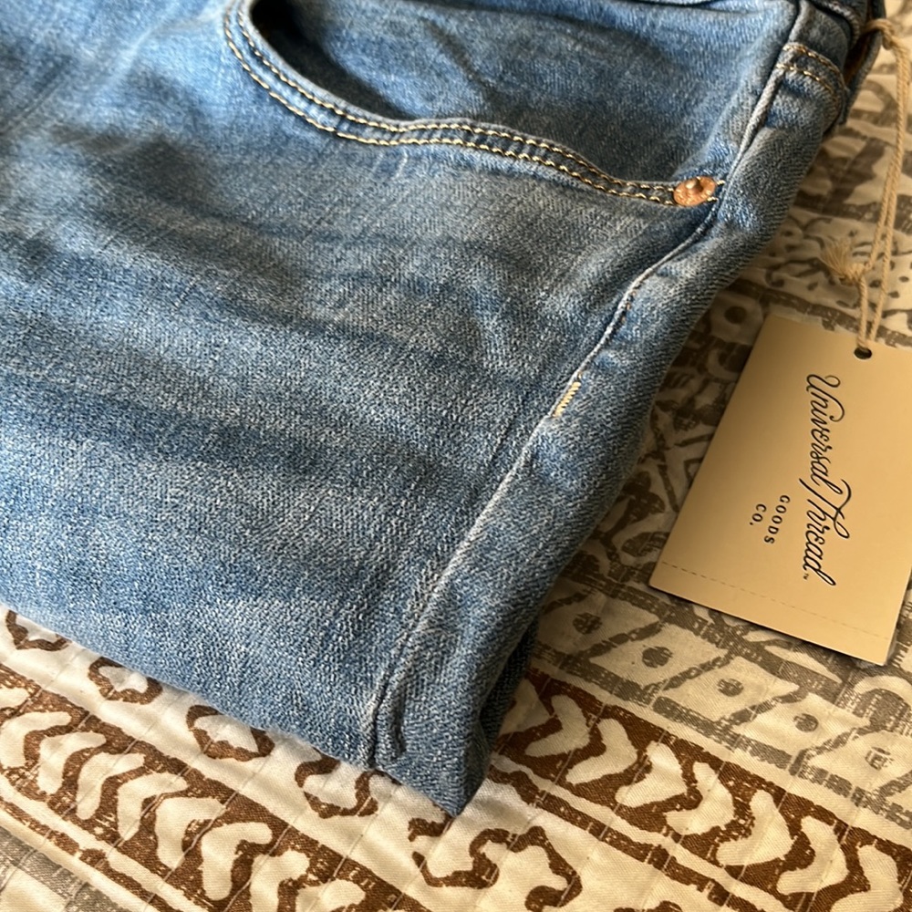 Universal Thread Jeans - Picture 3 of 13